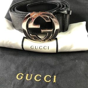 Gucci belt black signature  GG leather like new size 100/40